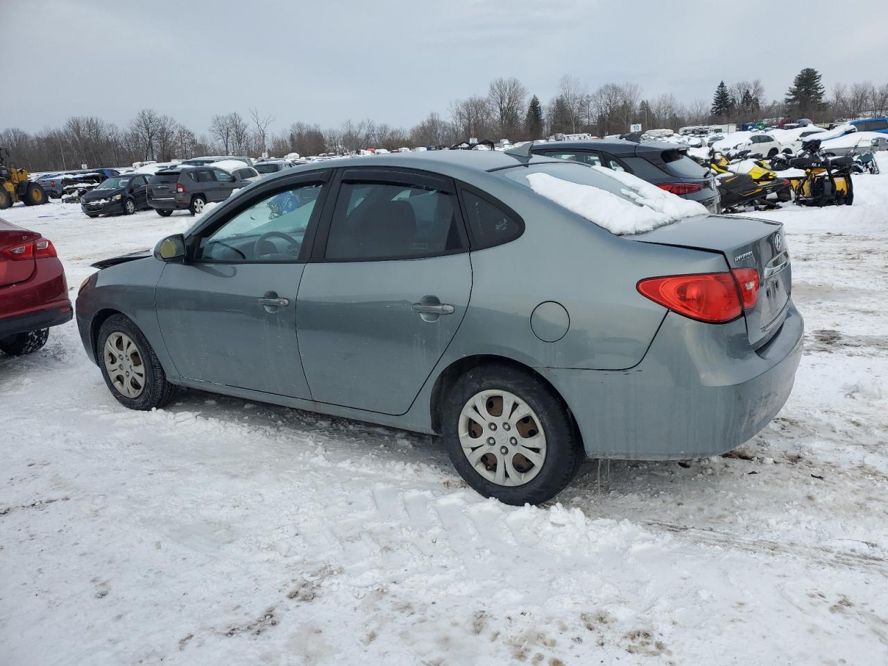 2010 Hyundai Elantra - Image 2
