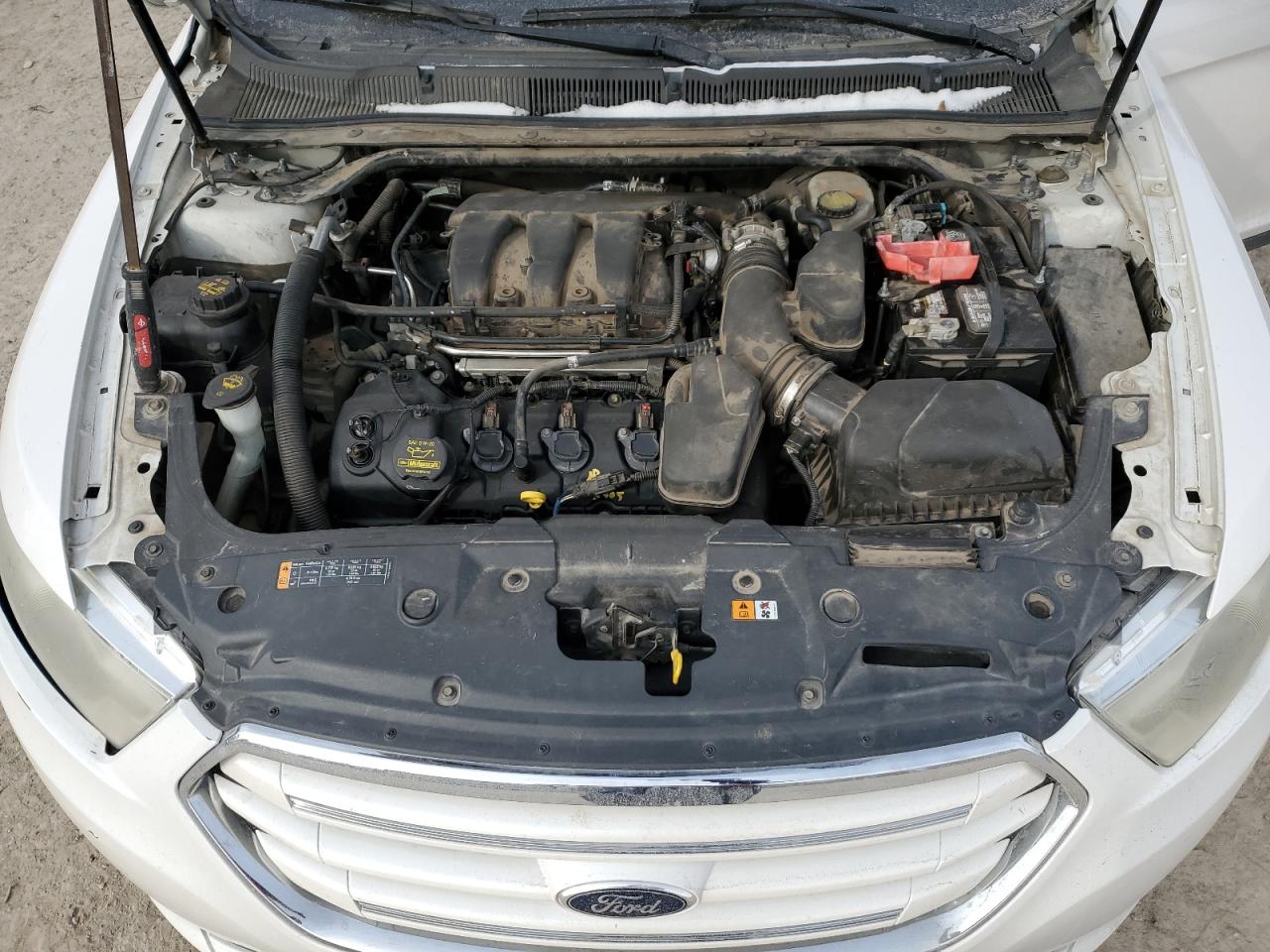 2013 Ford Taurus - Image 12