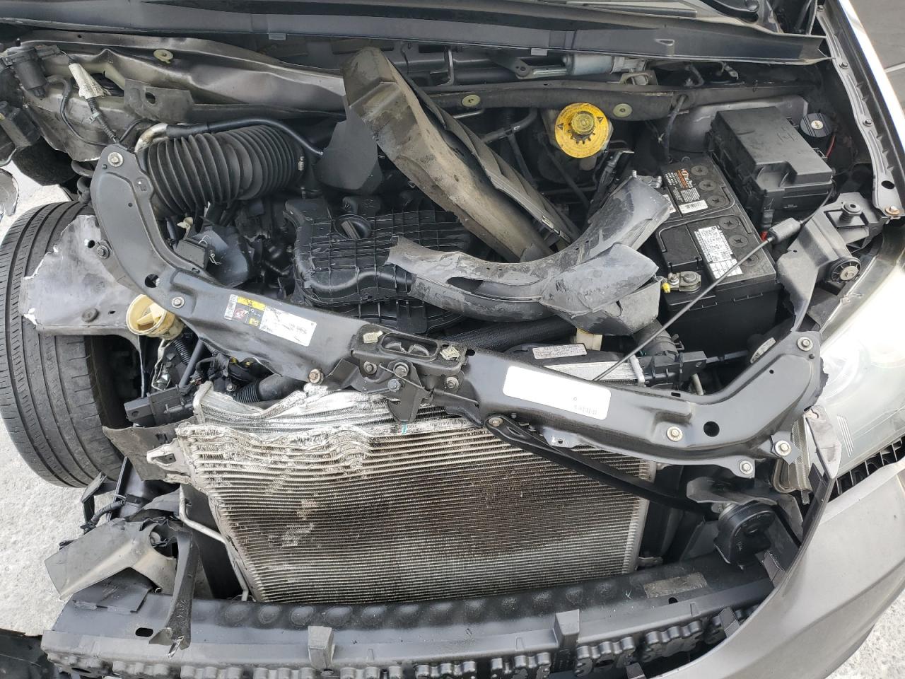 2015 Dodge Caravan - Image 12