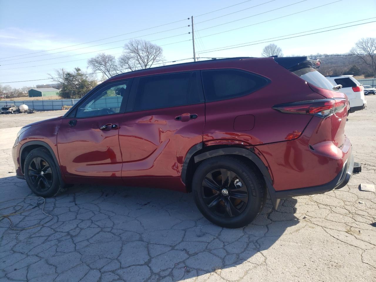 2024 Toyota Highlander - Image 2