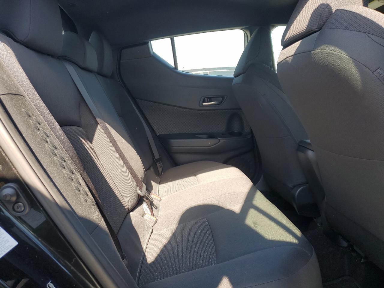 2018 Toyota C-HR - Image 10