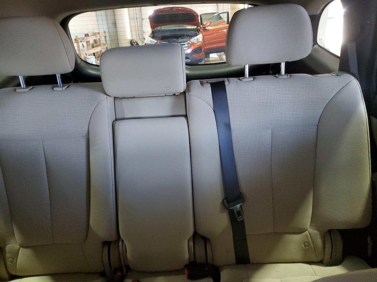2011 Hyundai Santa Fe - Image 10