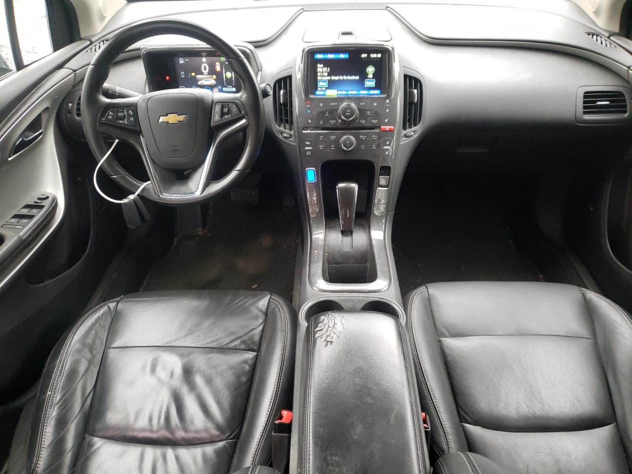 2013 Chevrolet Volt - Image 8