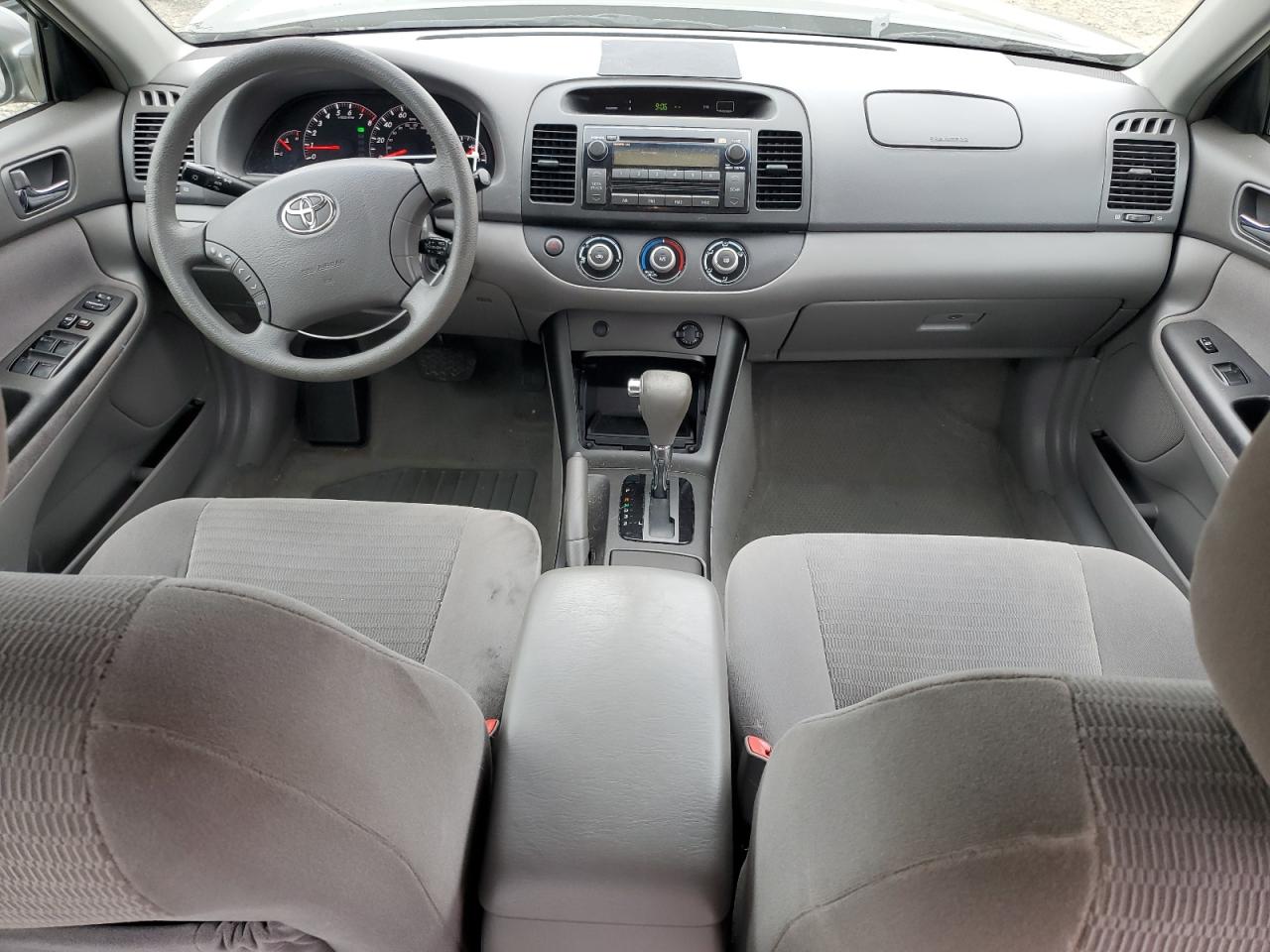 2005 Toyota Camry - Image 8