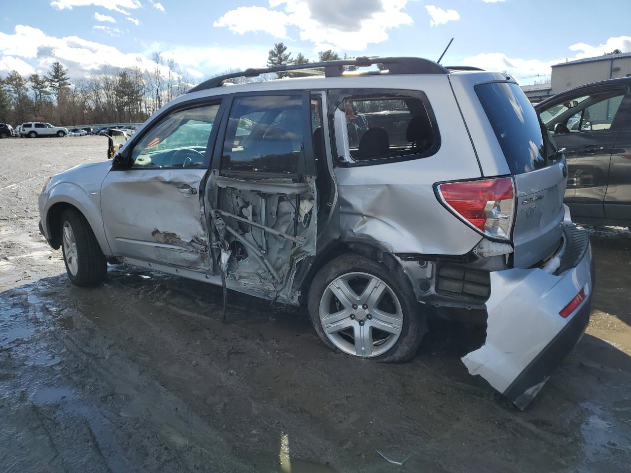 2010 Subaru Forester - Image 2
