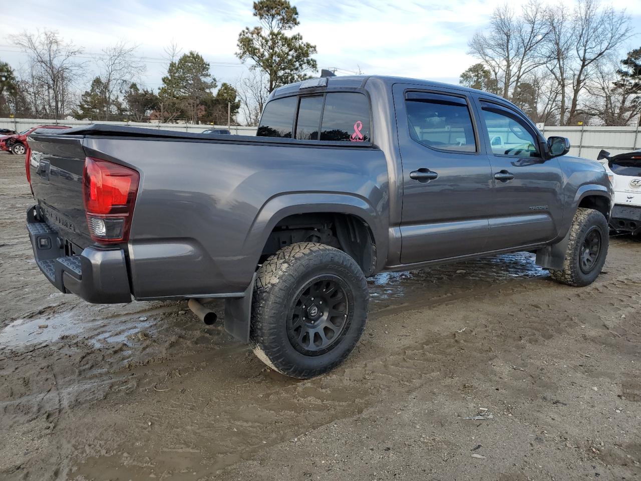 2019 Toyota Tacoma - Image 3