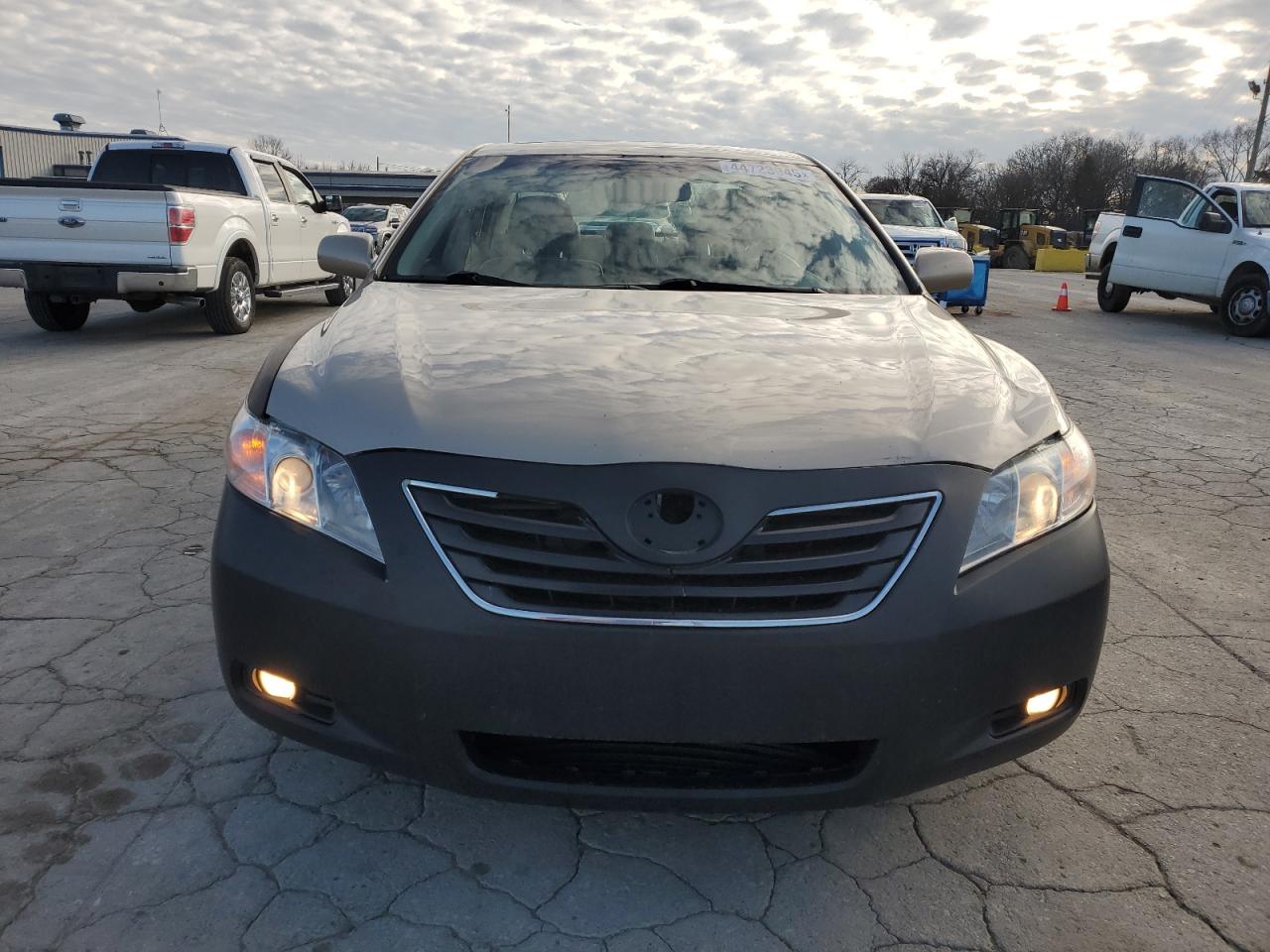 2009 Toyota Camry - Image 5