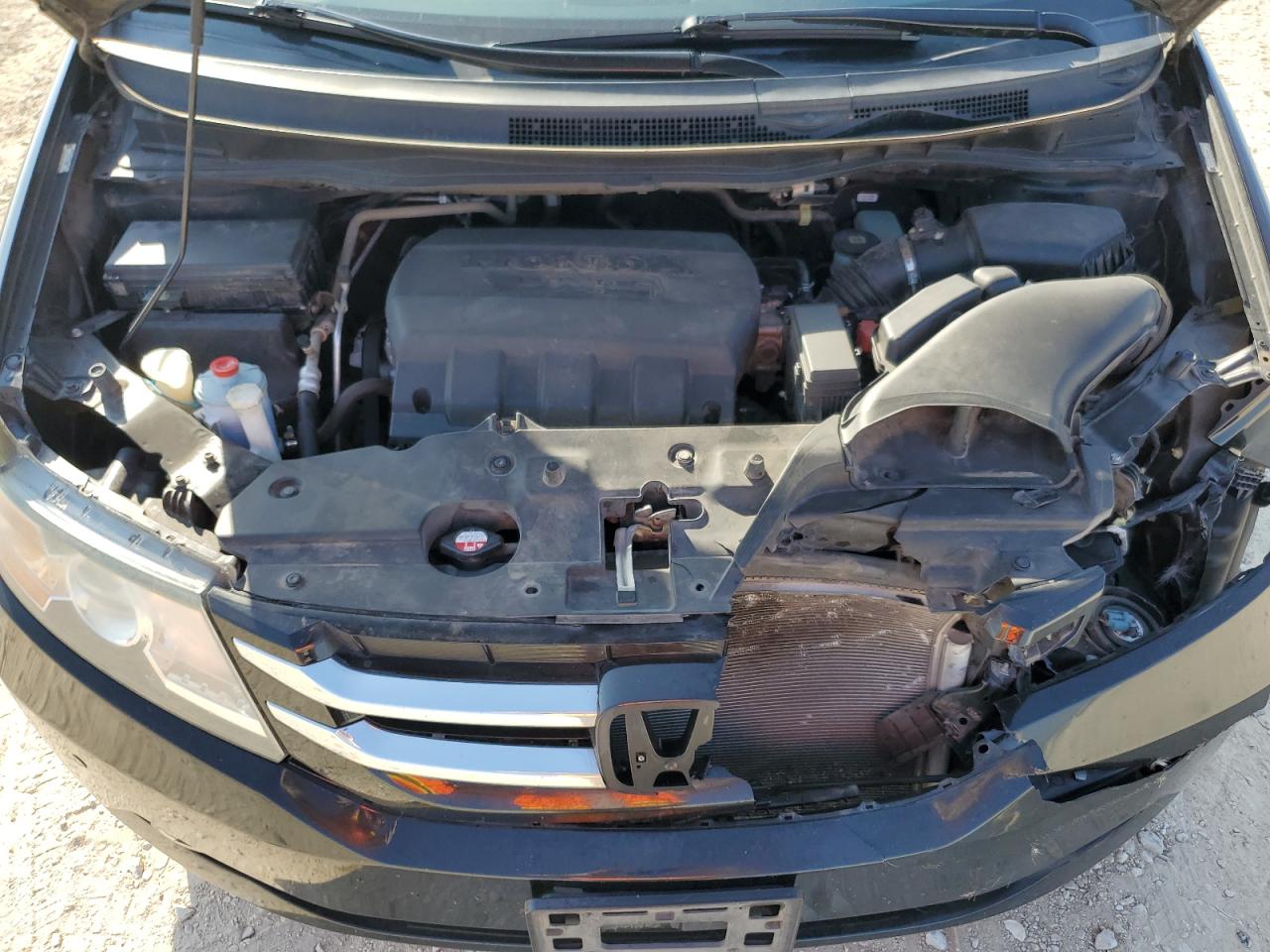 2015 Honda Odyssey - Image 14