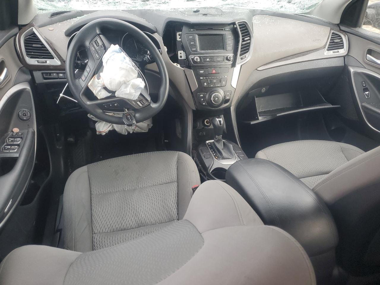 2018 Hyundai Santa Fe - Image 8