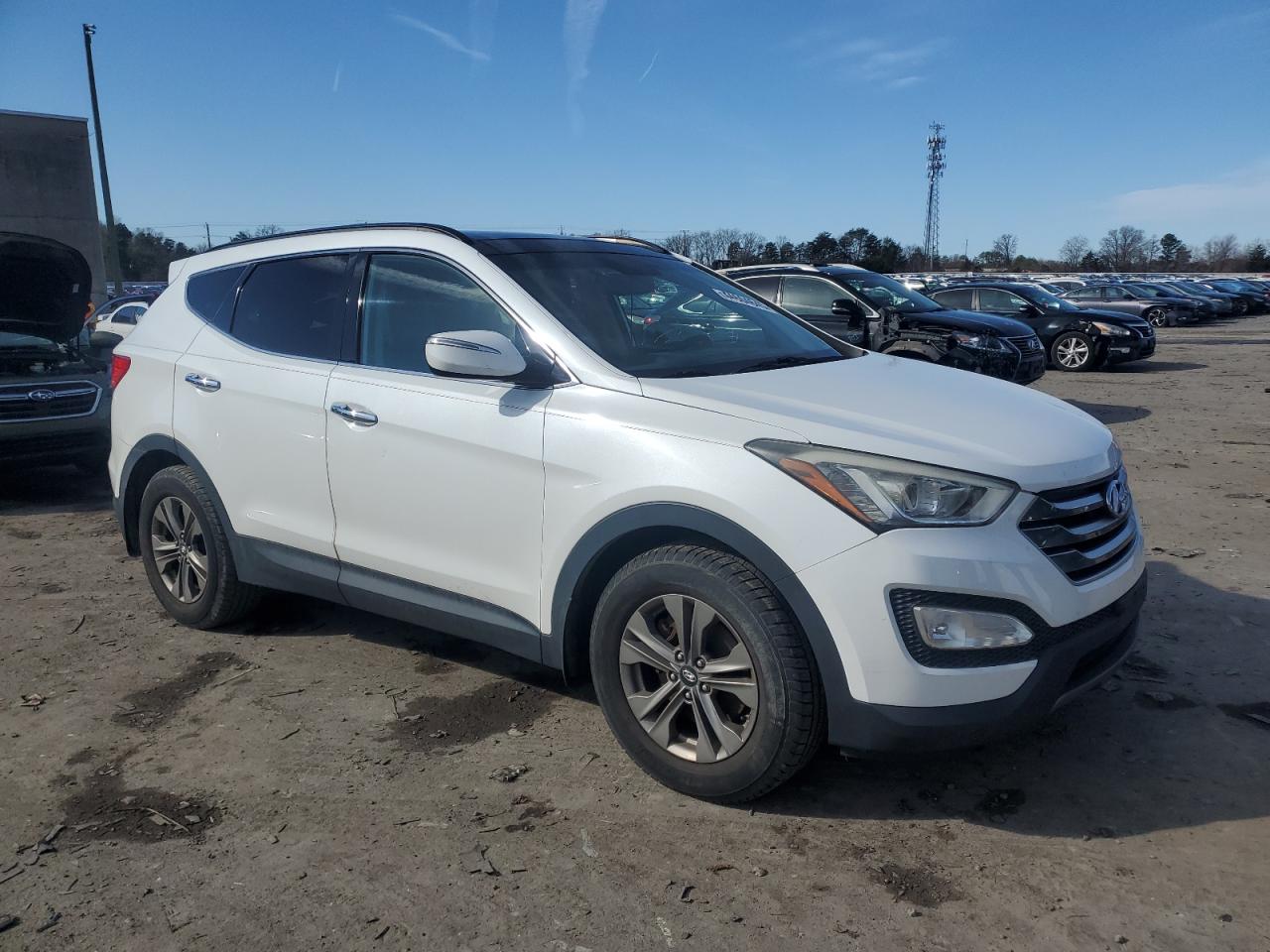 2016 Hyundai Santa Fe - Image 4