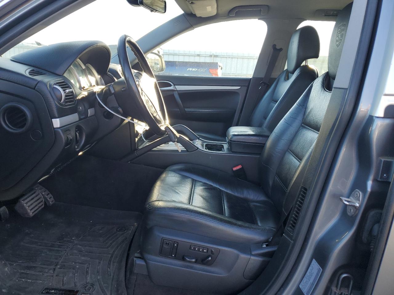 2006 Porsche Cayenne - Image 7