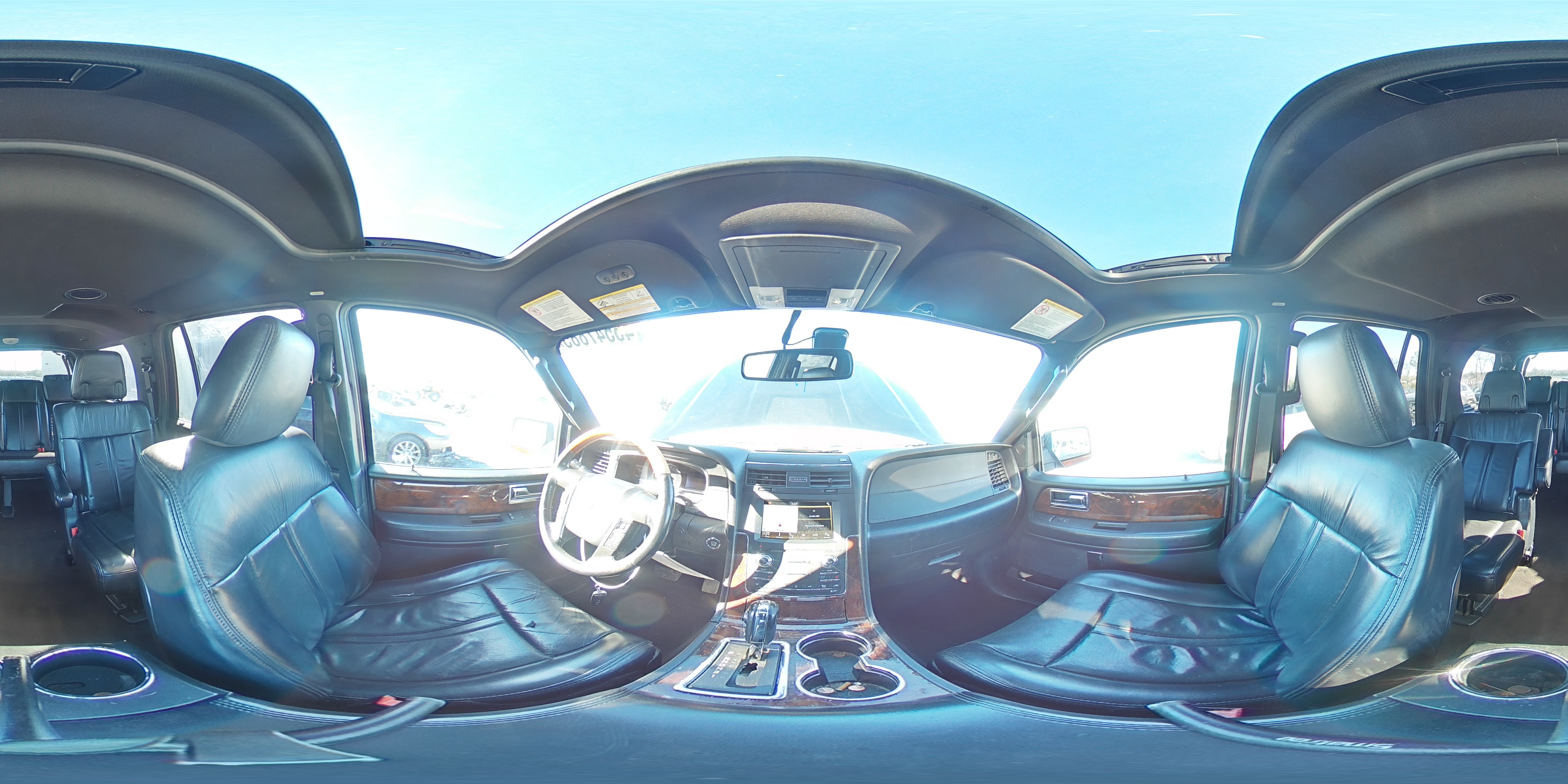 2016 Lincoln Navigator - Image 15