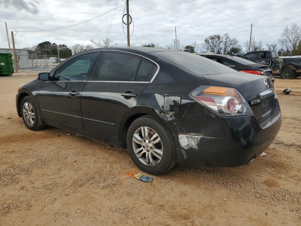 2011 Nissan Altima - Image 2