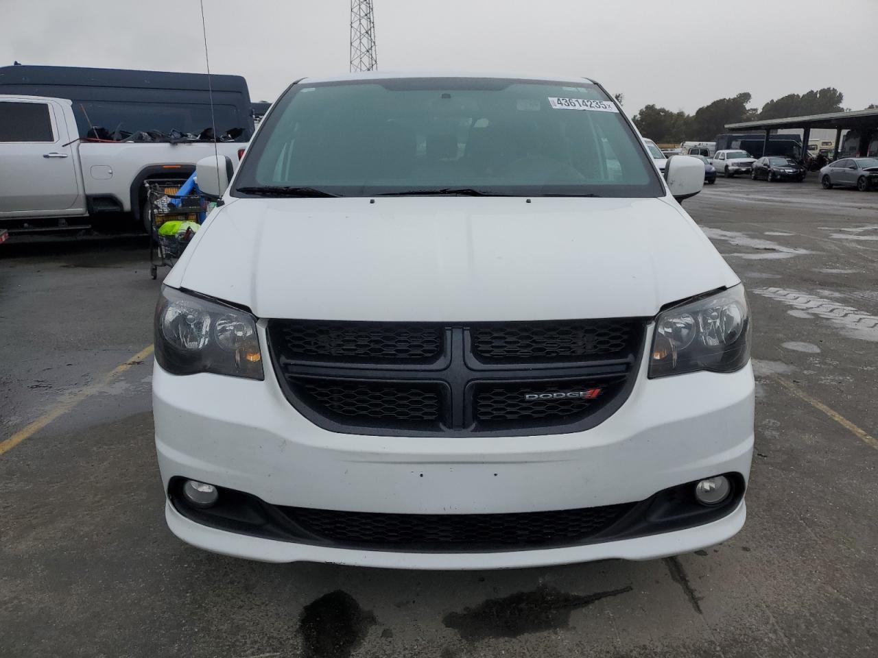 2018 Dodge Caravan - Image 5
