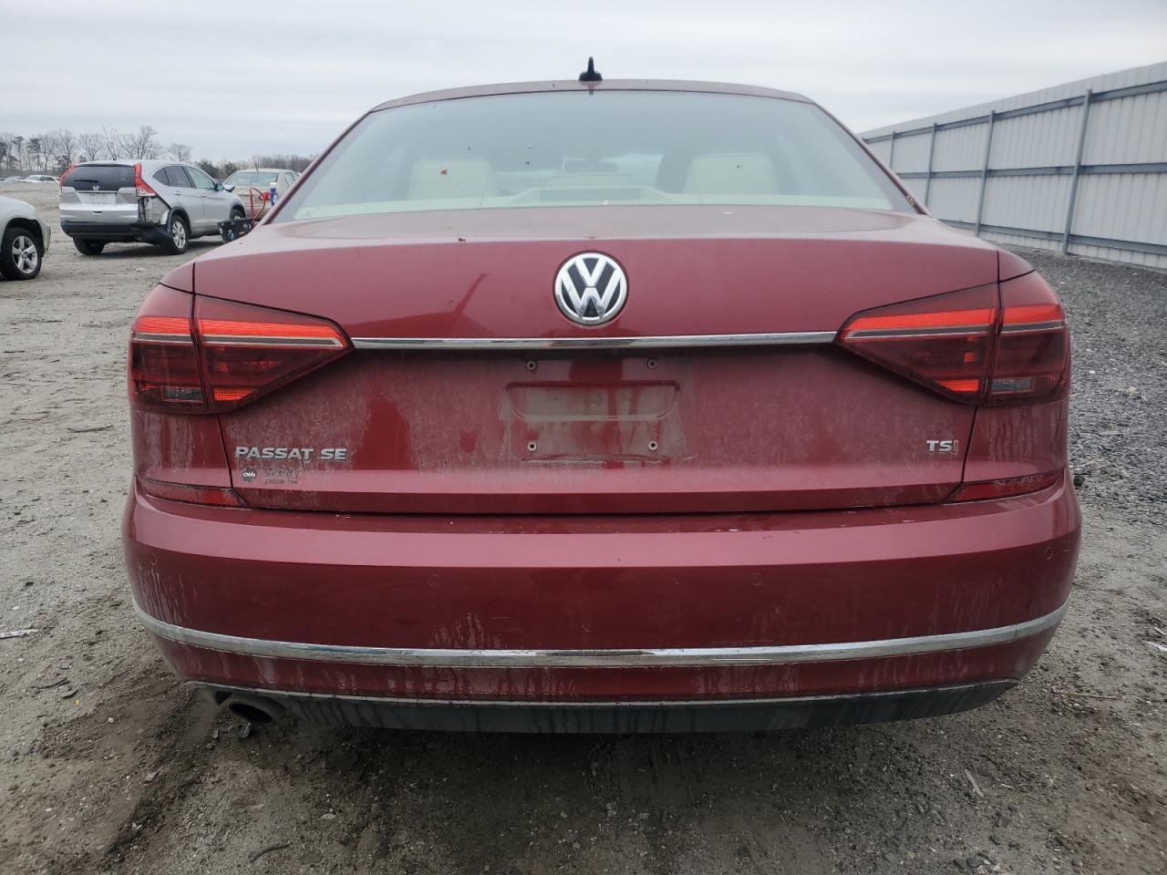 2017 Volkswagen Passat - Image 6