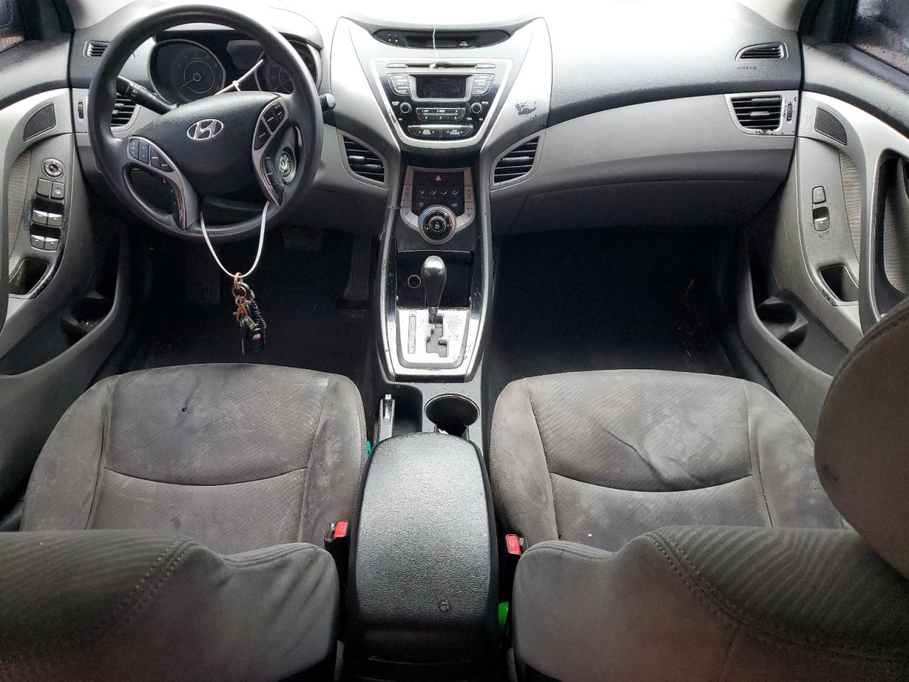 2013 Hyundai Elantra - Image 8