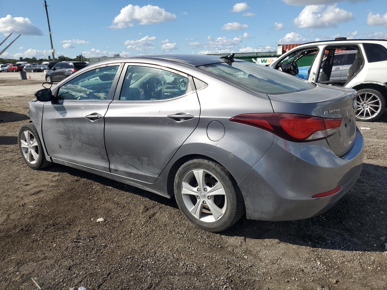 2016 Hyundai Elantra - Image 2