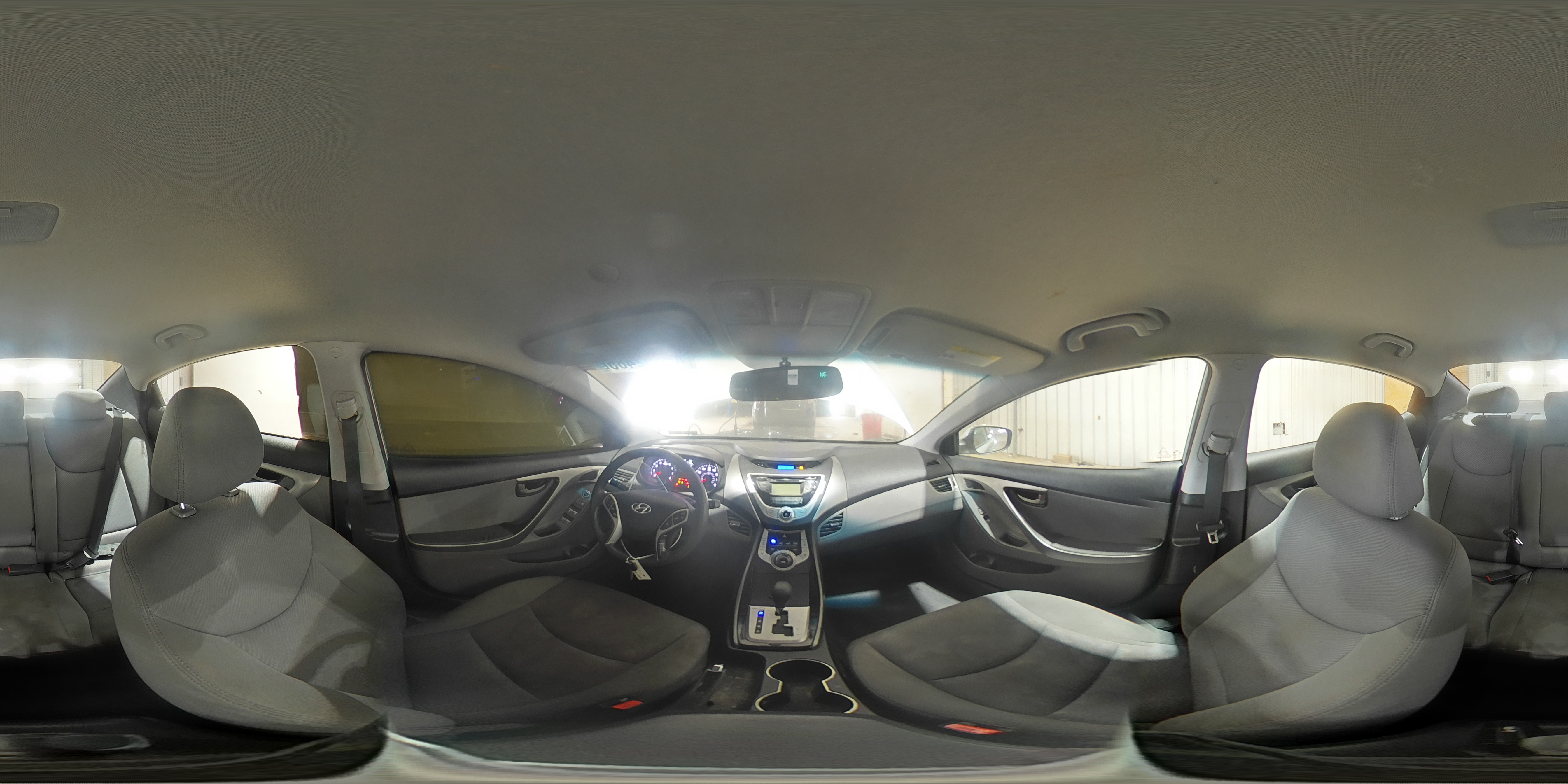 2013 Hyundai Elantra - Image 14