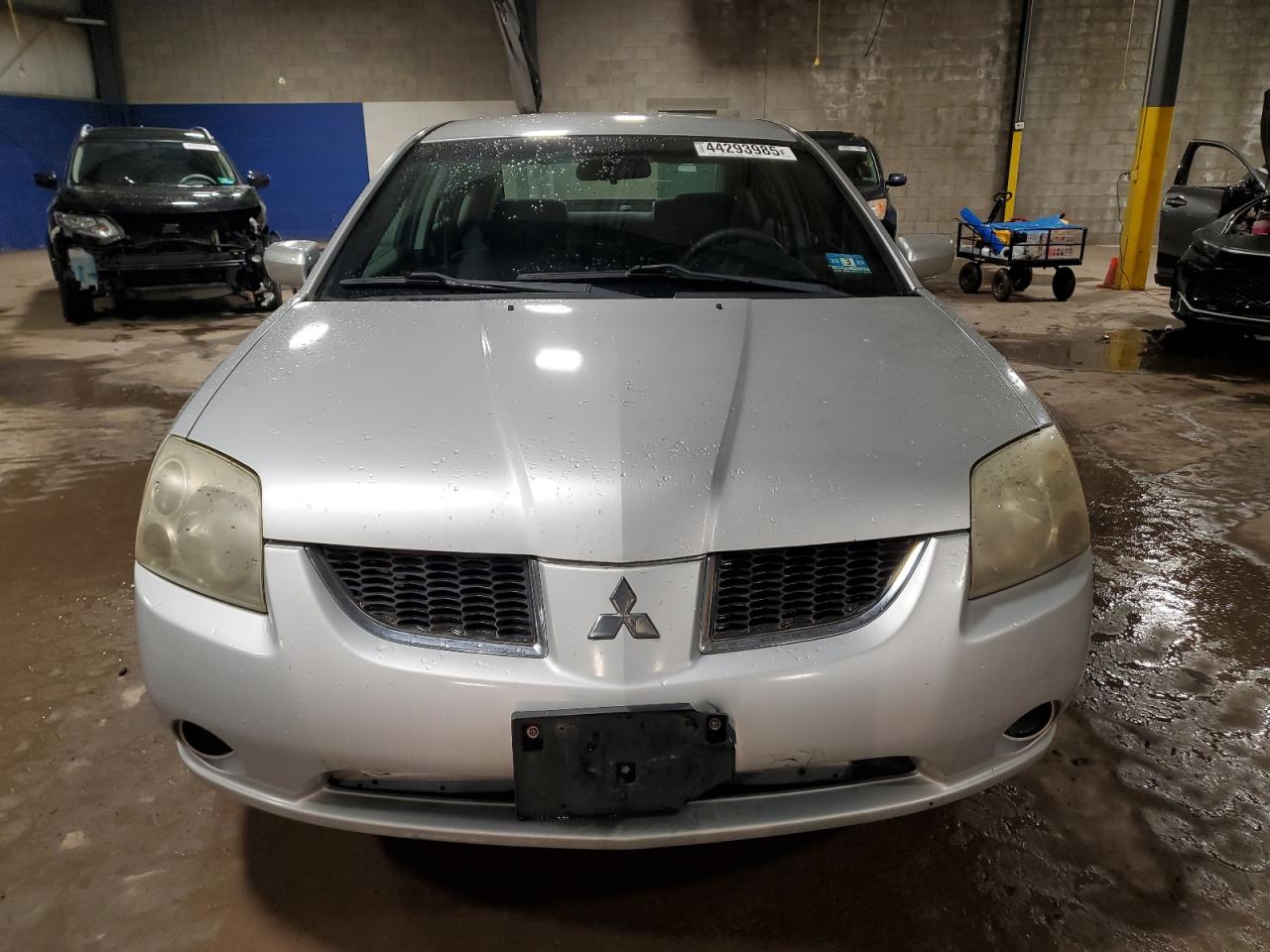 2006 Mitsubishi Galant - Image 5