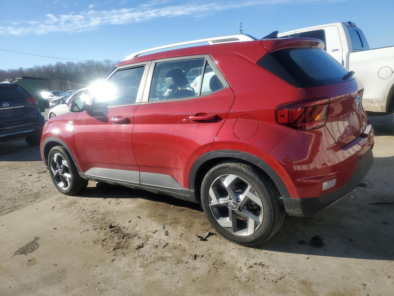 2022 Hyundai Venue - Image 2