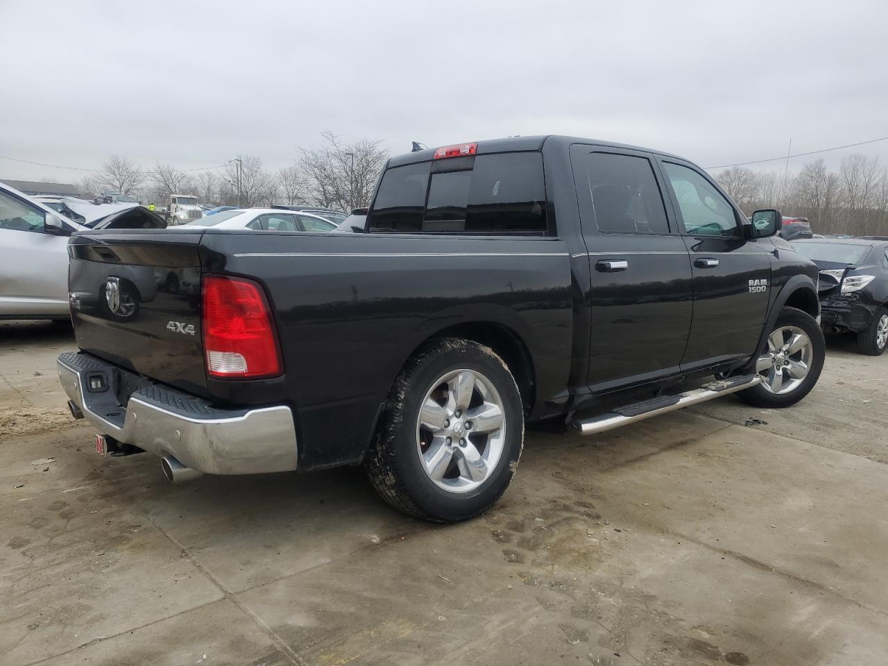 2016 RAM 1500 - Image 3