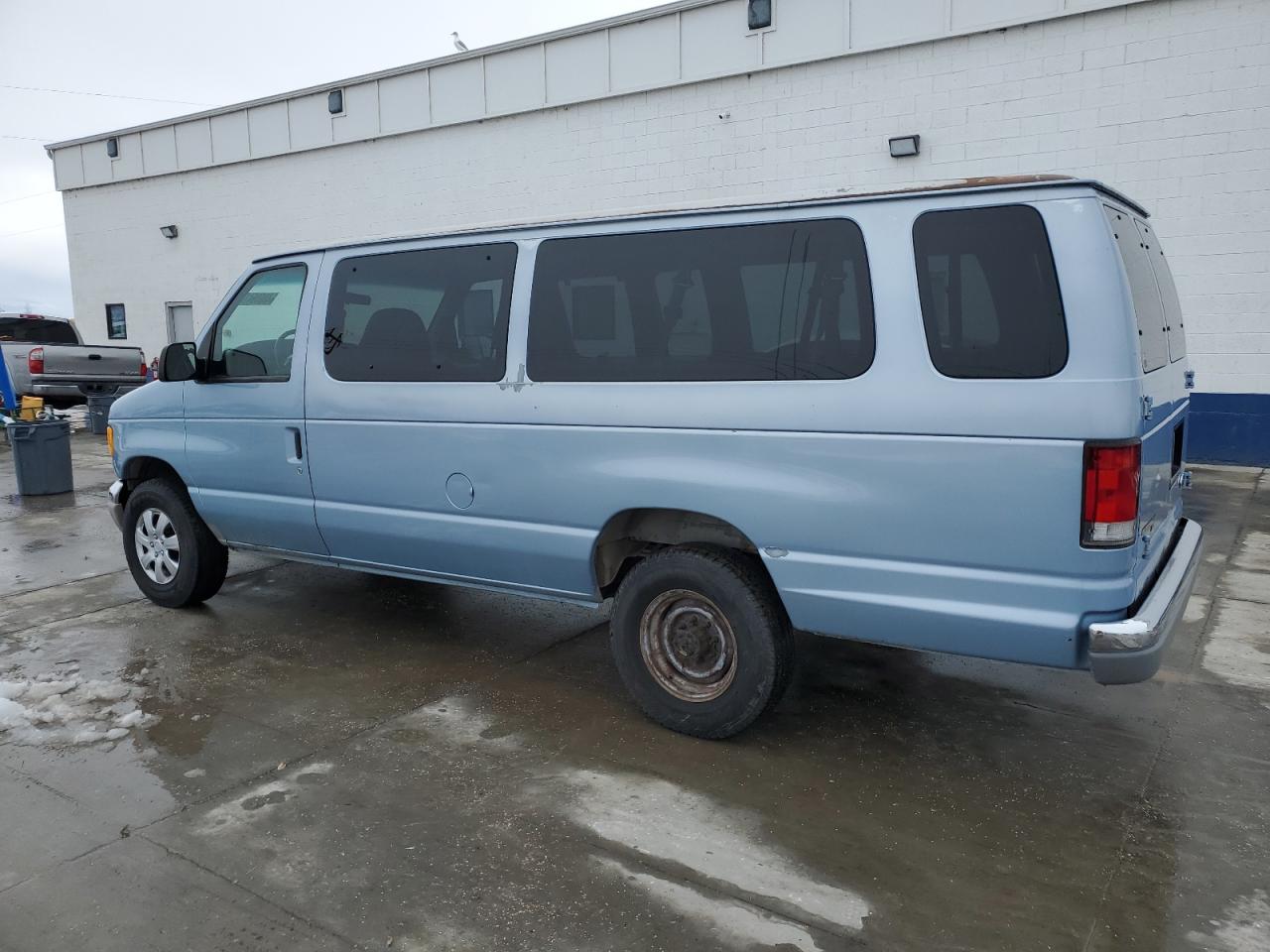 1998 Ford Econoline - Image 2