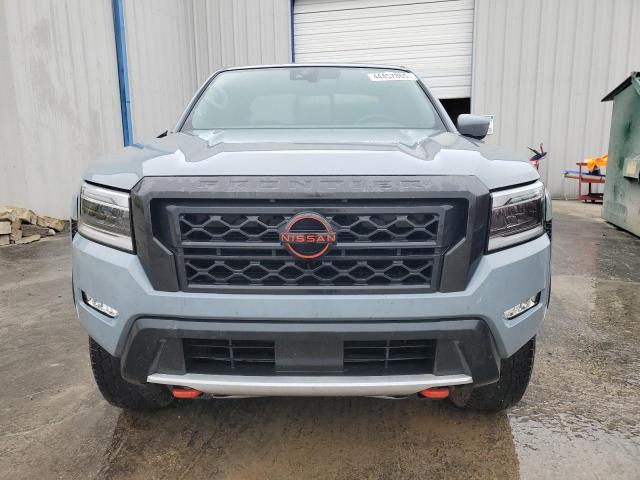 NISSAN FRONTIER 2024 Серый