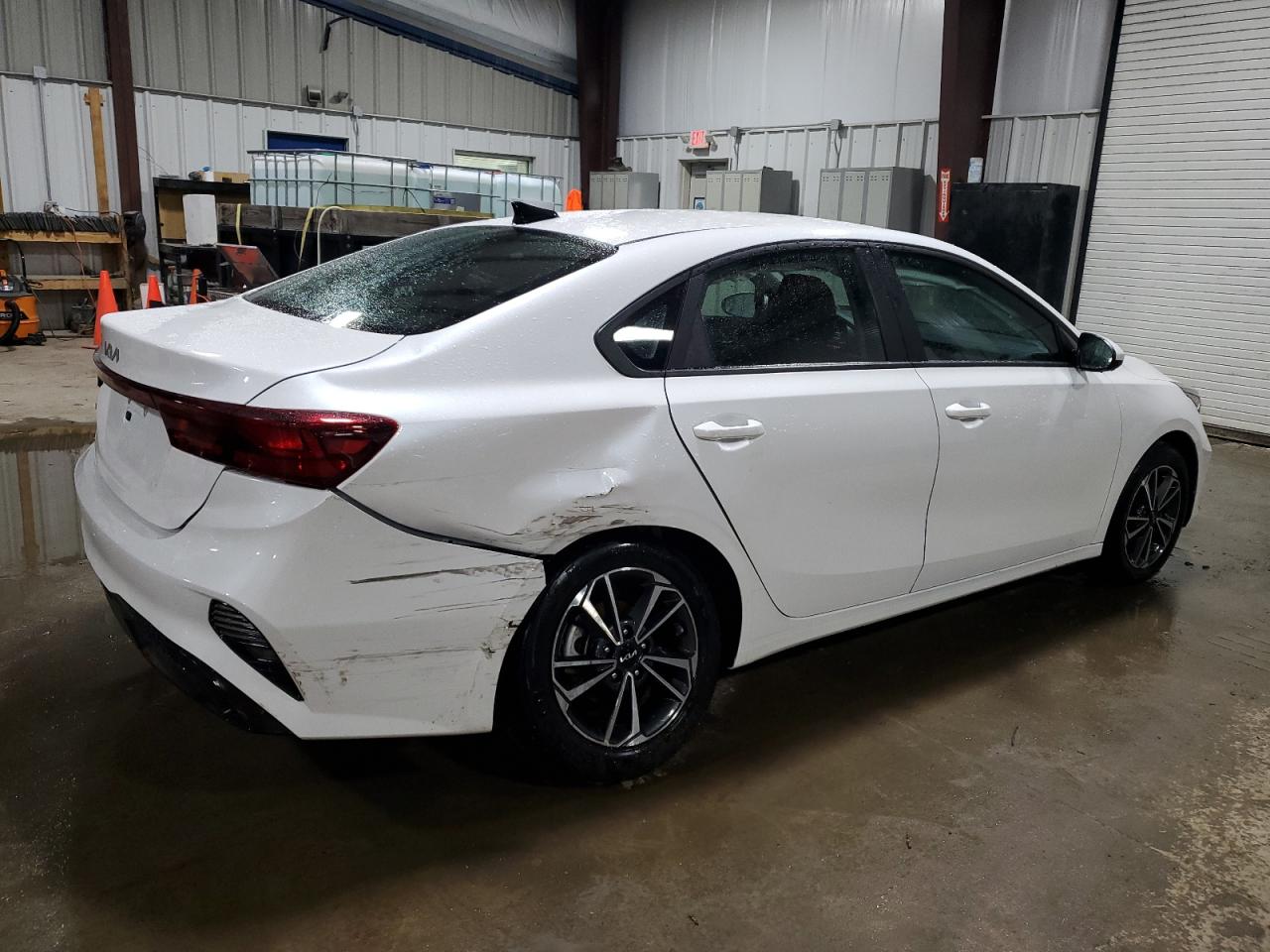 2023 Kia Forte - Image 3