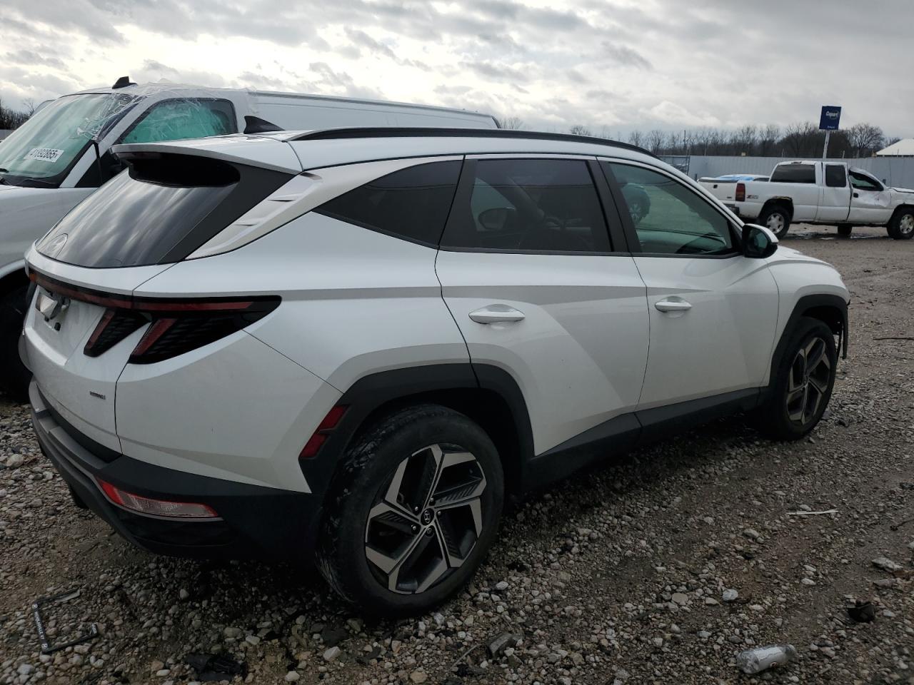 2022 Hyundai Tucson - Image 3