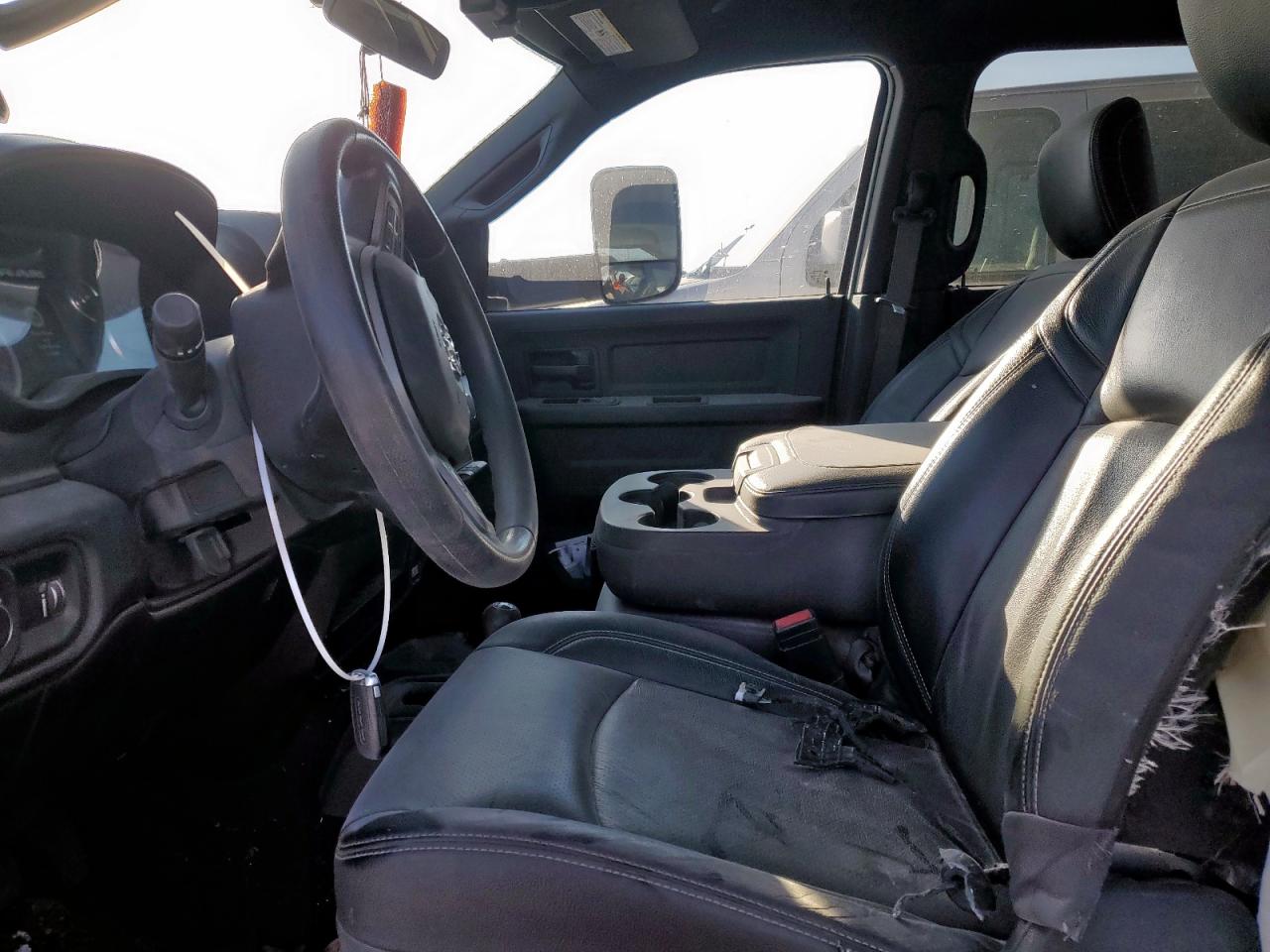2021 RAM 3500 - Image 7
