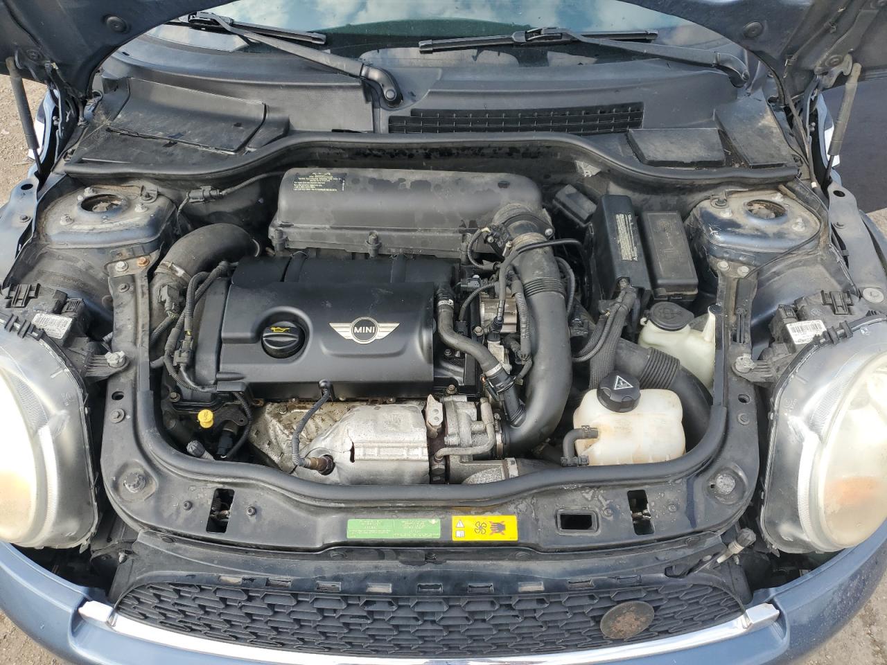 2011 MINI Cooper - Image 11