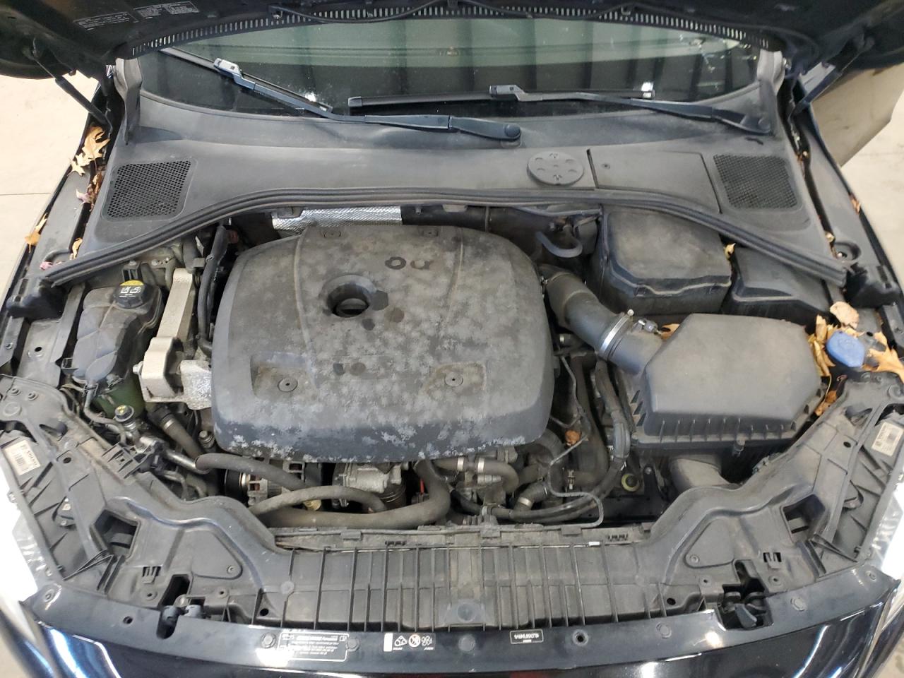 2017 Volvo S60 - Image 11