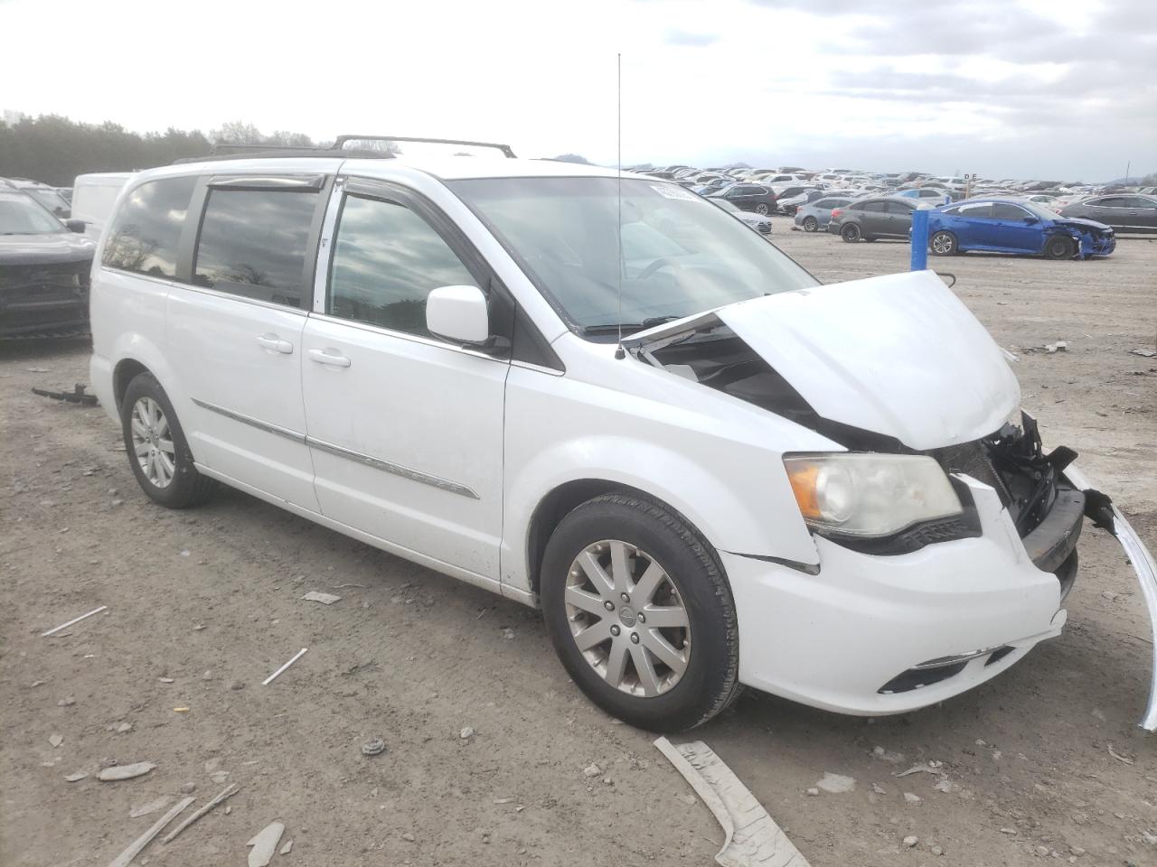 2014 Chrysler Town & Country - Image 4