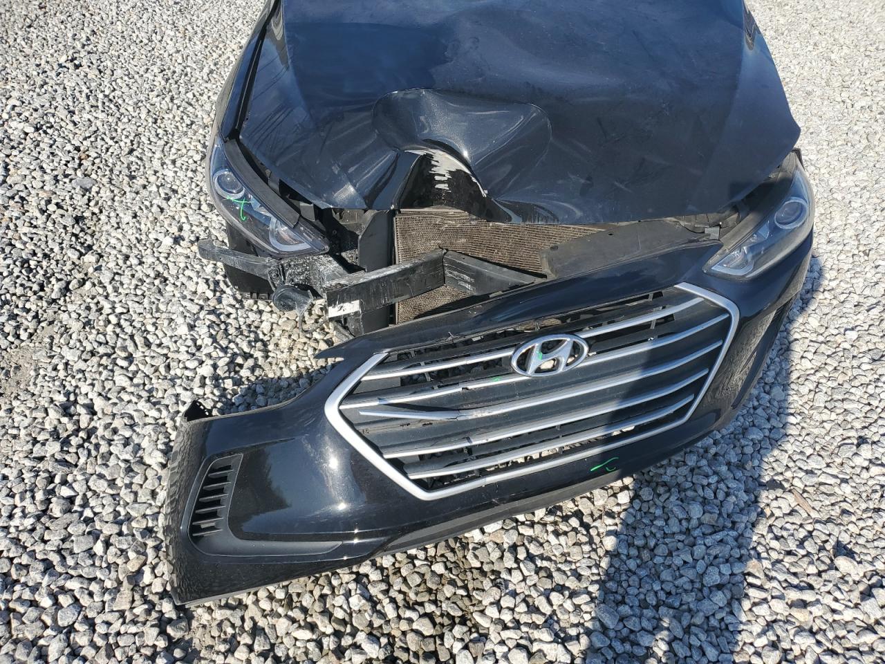 2018 Hyundai Elantra - Image 11