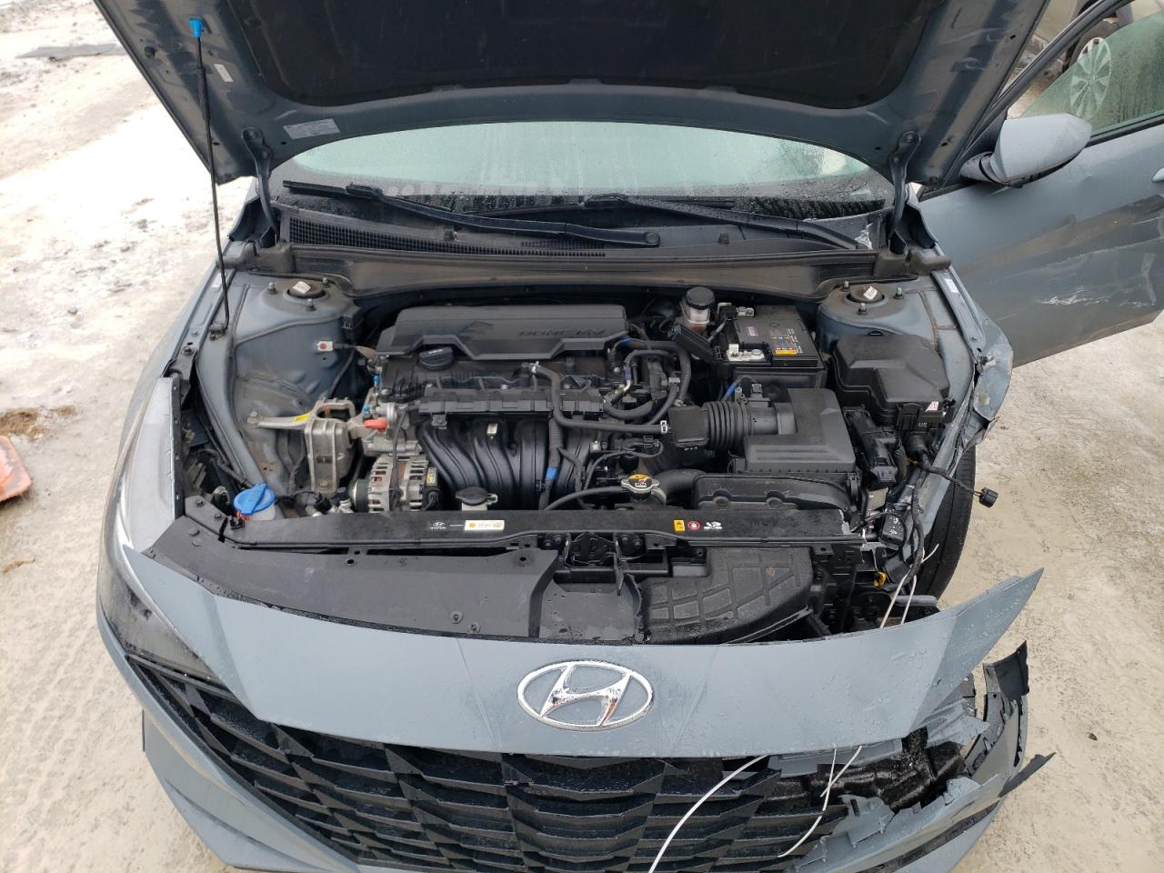 2021 Hyundai Elantra - Image 11