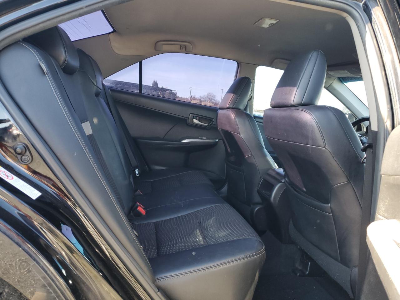 2014 Toyota Camry - Image 10