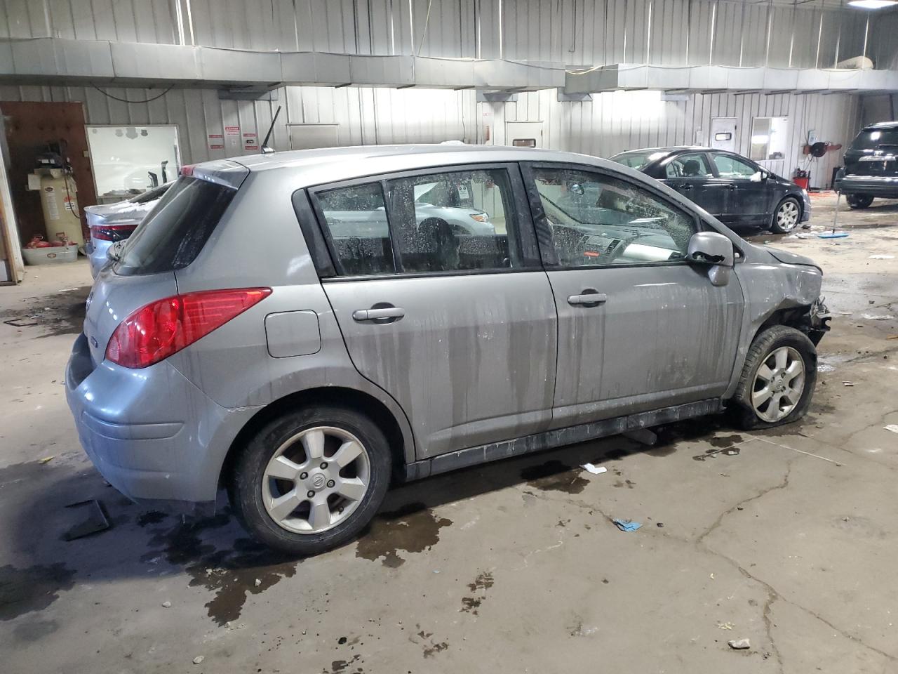2012 Nissan Versa - Image 3