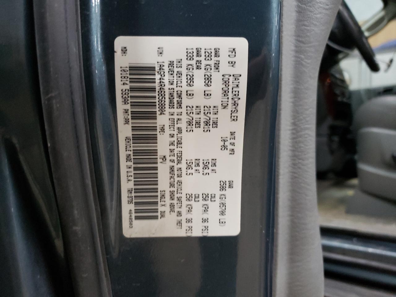 2006 Chrysler Town & Country - Image 13