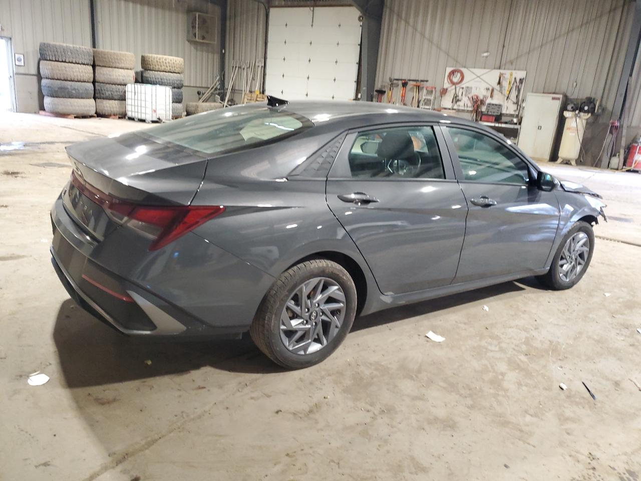 2024 Hyundai Elantra - Image 3