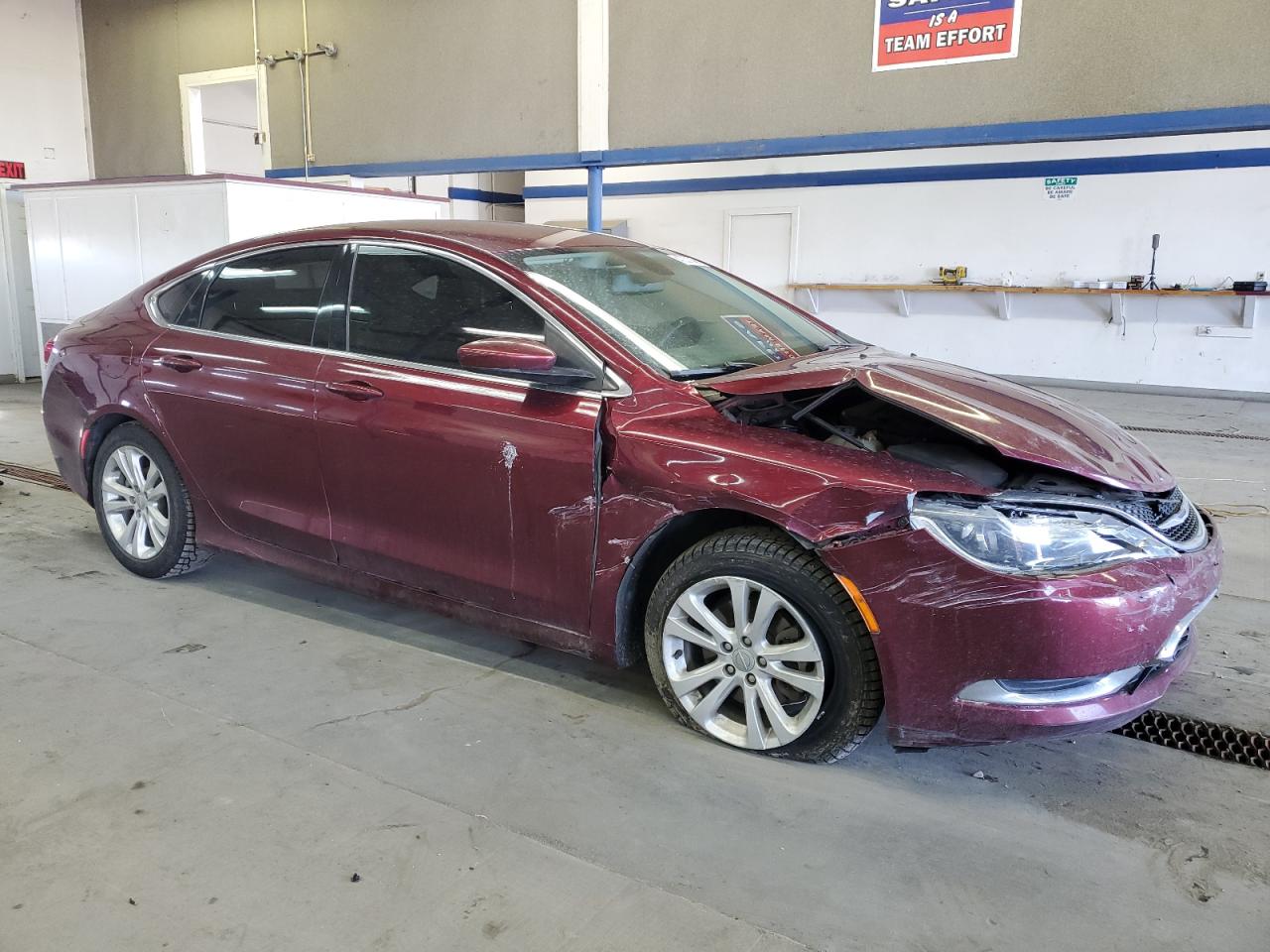 2015 Chrysler 200 - Image 4