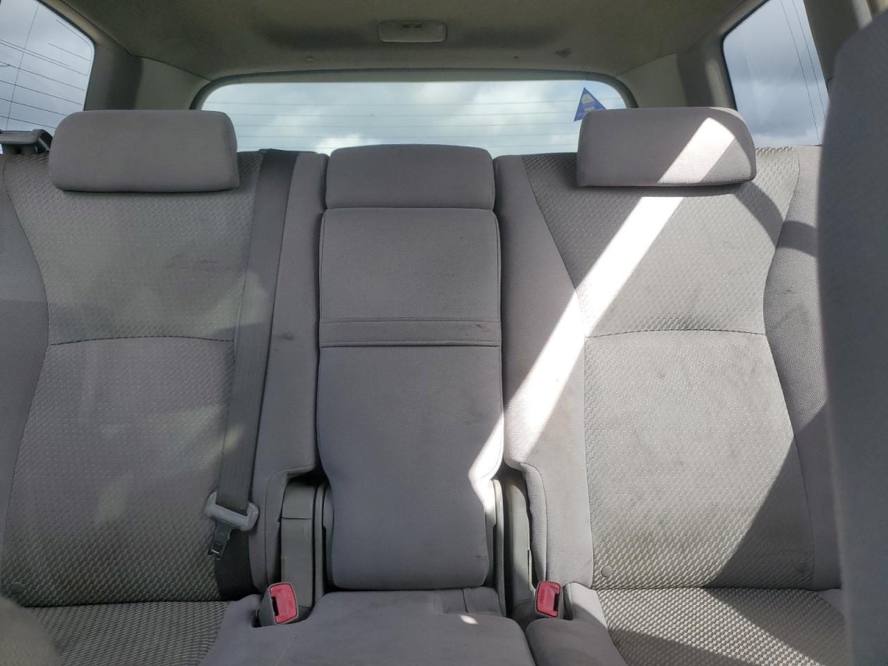2005 Toyota Highlander - Image 10