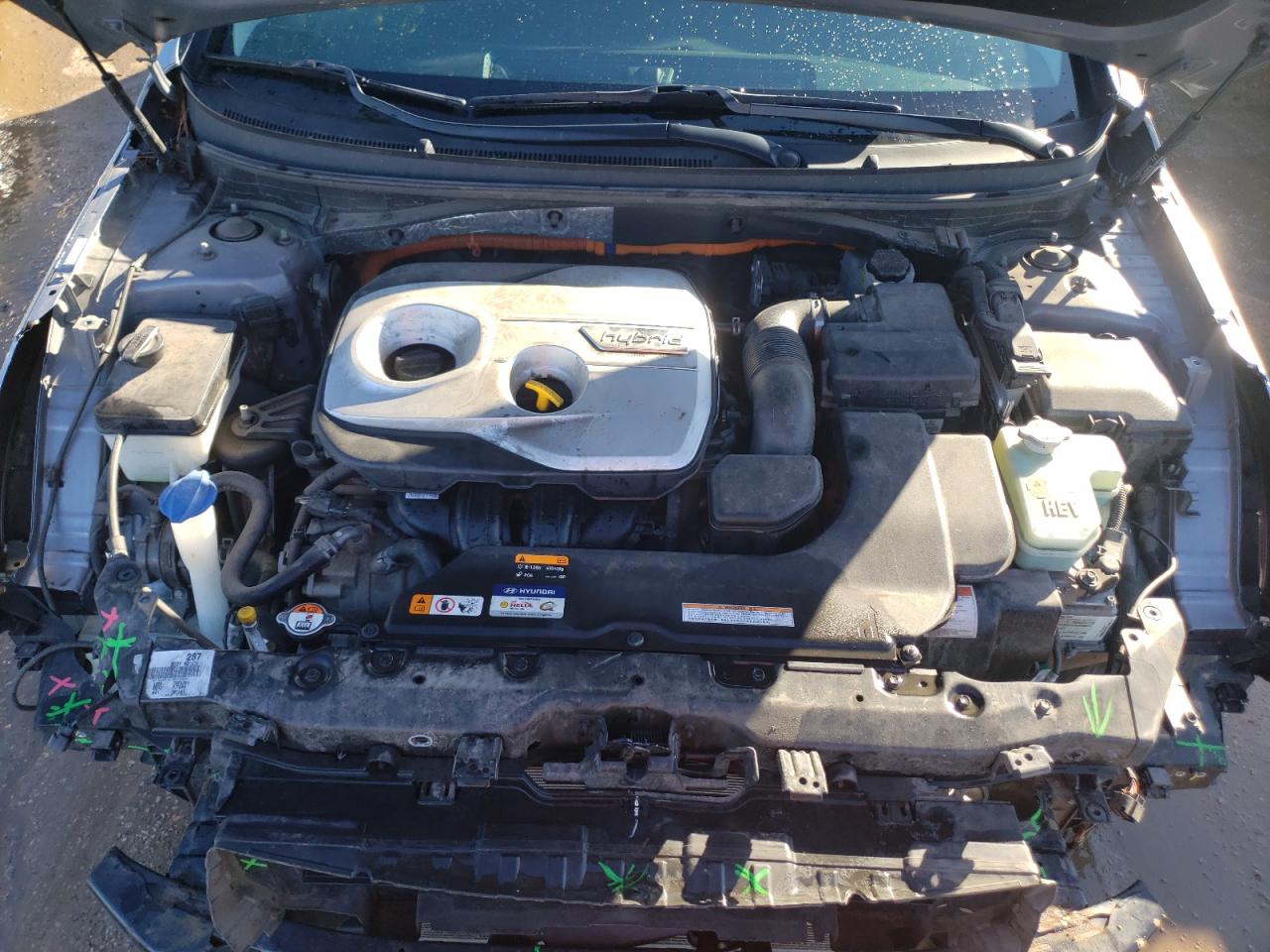 2016 Hyundai Sonata - Image 11