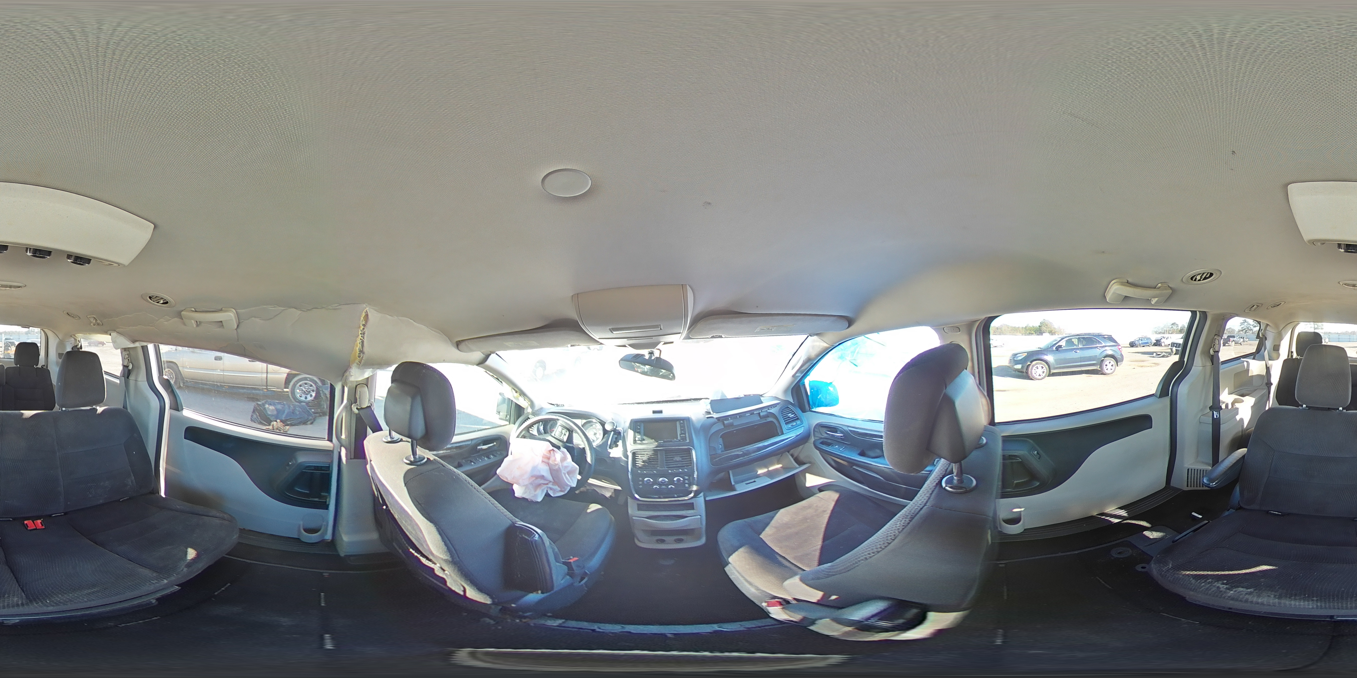 2018 Dodge Caravan - Image 13