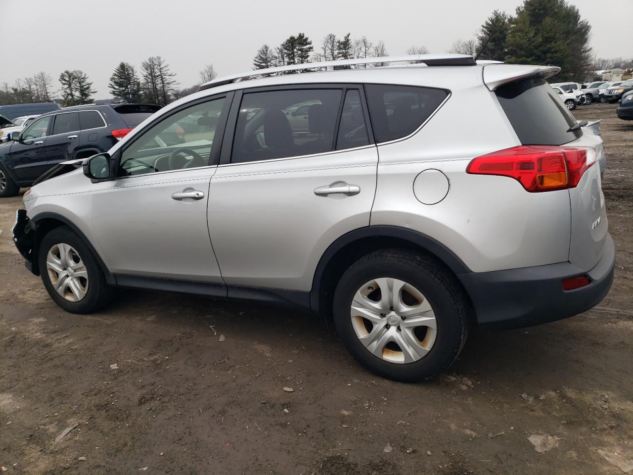 2015 Toyota RAV 4 - Image 2