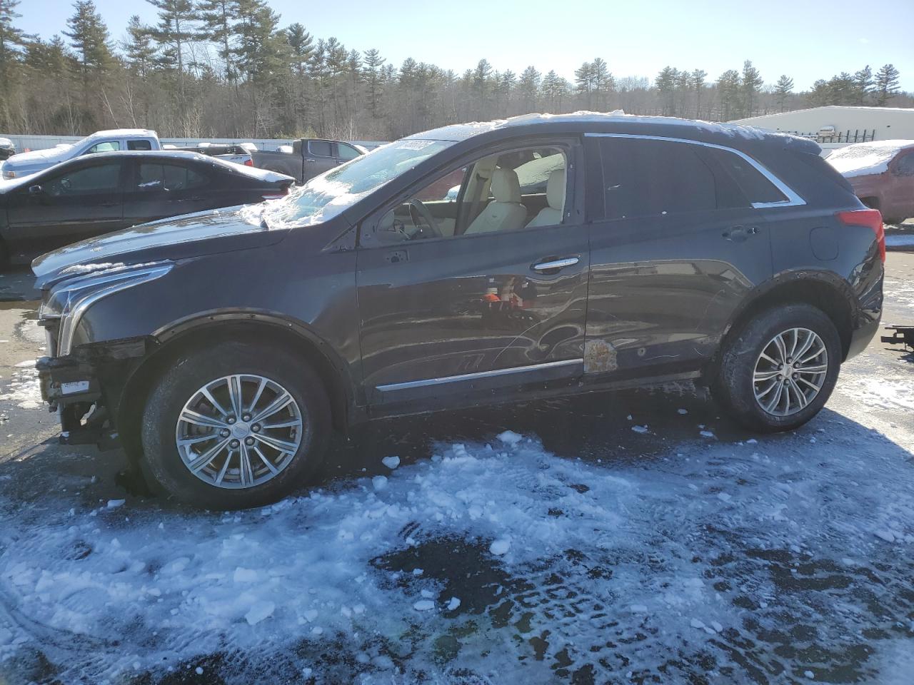 2017 Cadillac XT5 - Image 1