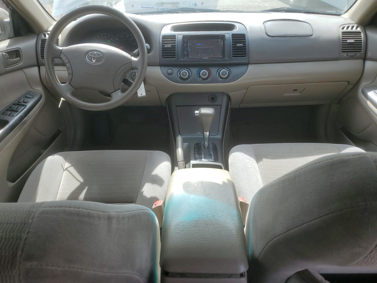 2005 Toyota Camry - Image 8