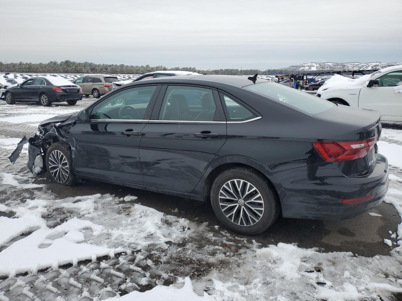 2020 Volkswagen Jetta - Image 2