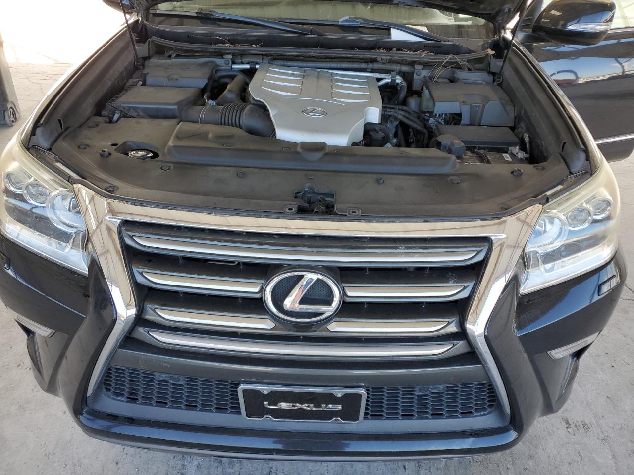 2015 Lexus GX - Image 12