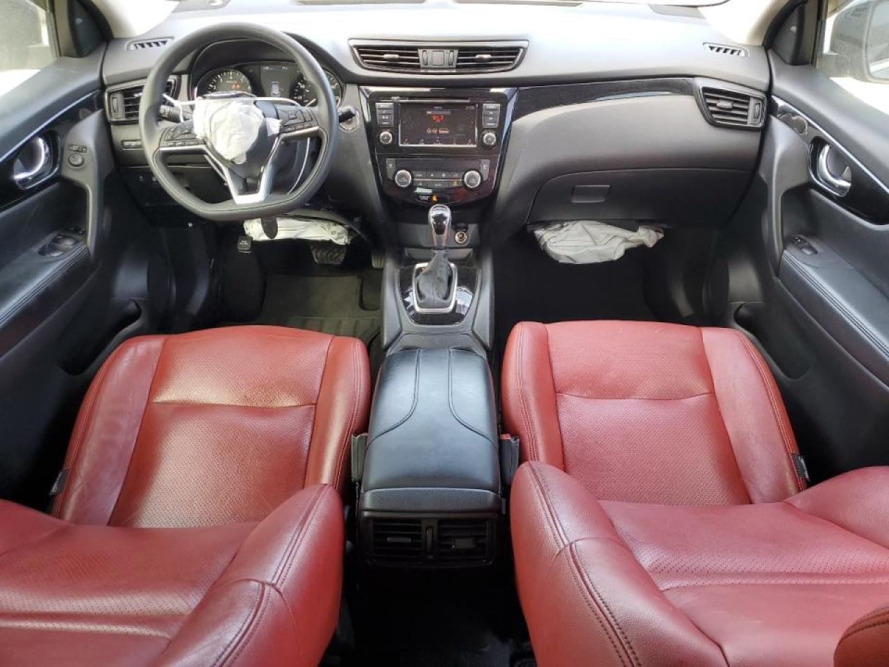2020 Nissan Rogue - Image 8
