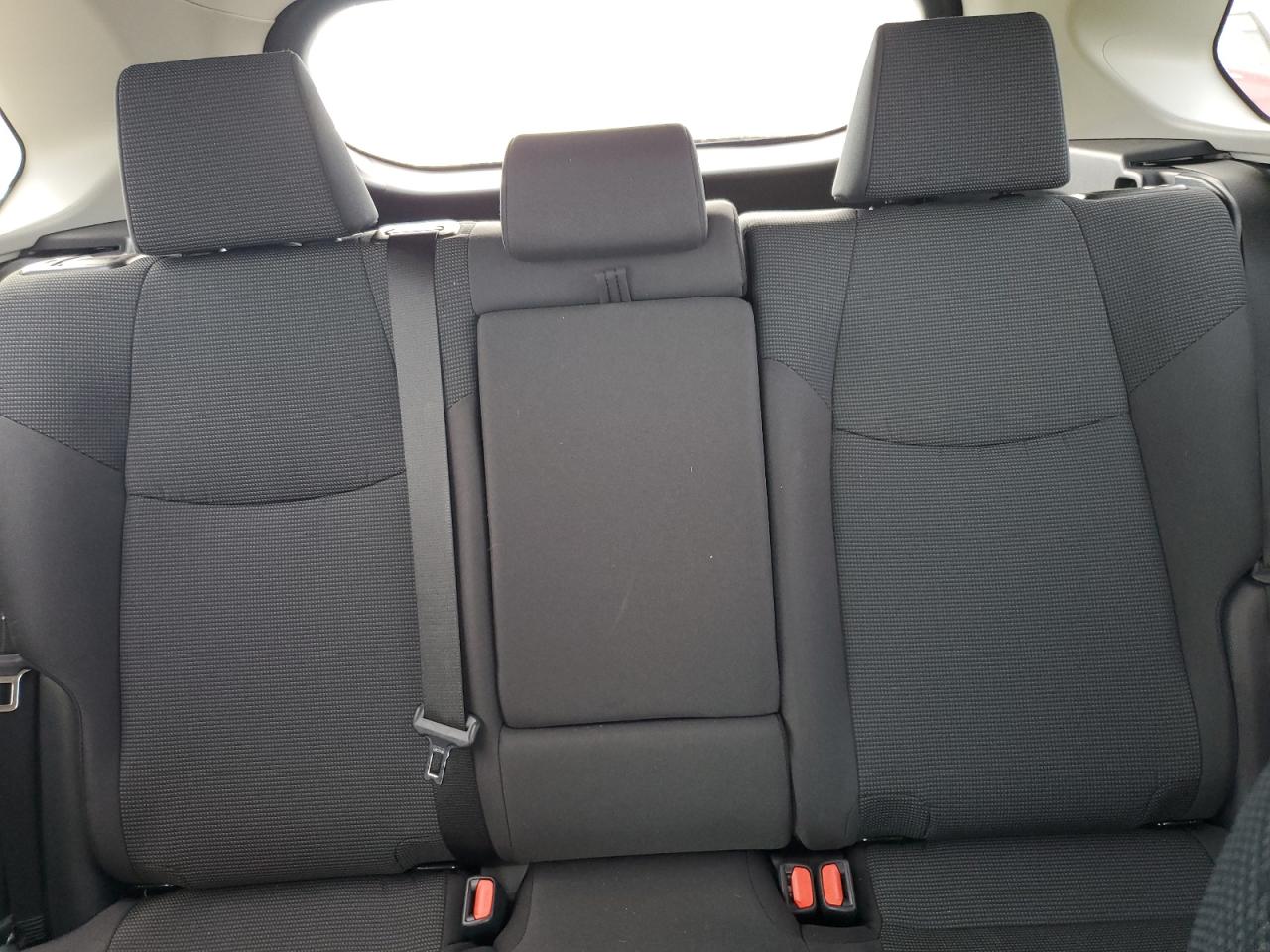 2024 Toyota RAV 4 - Image 10